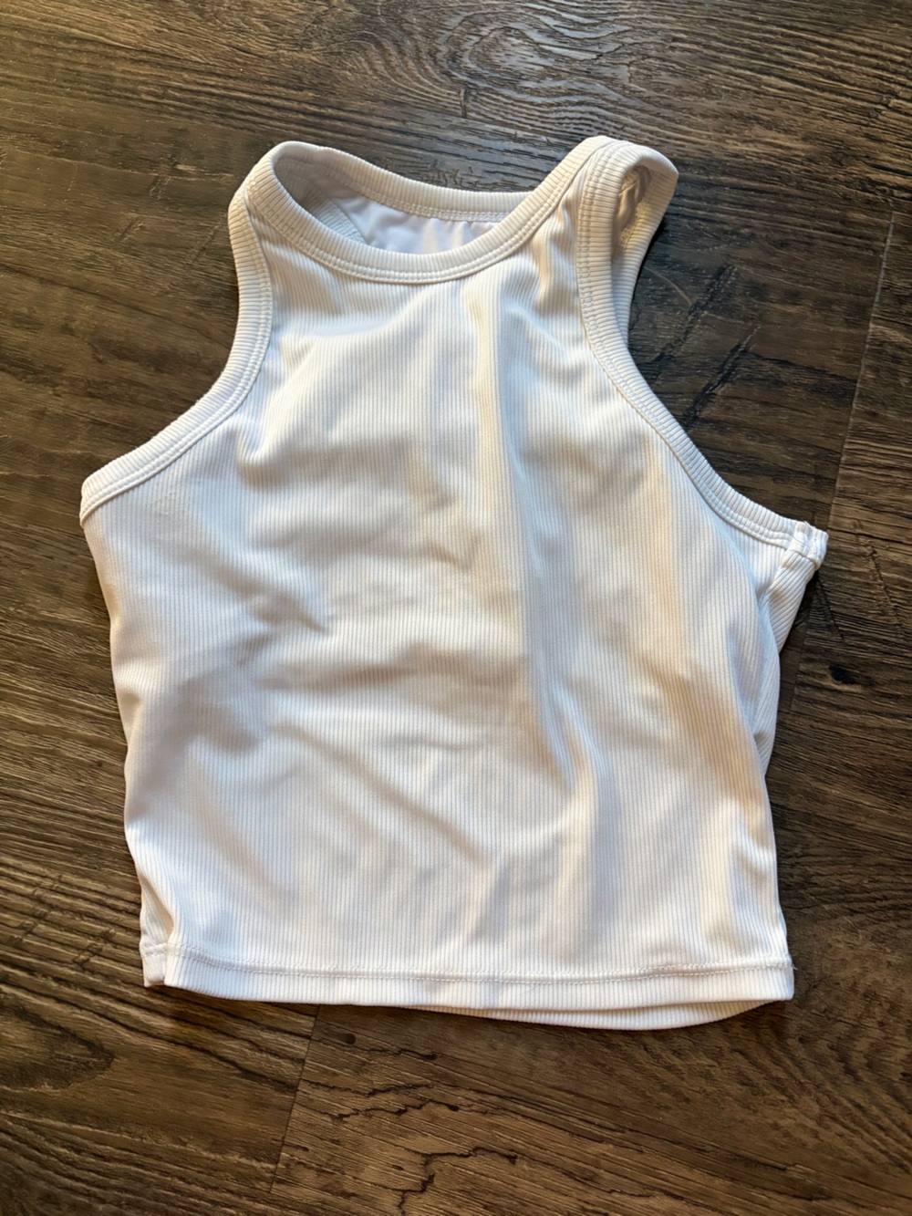 White cropped tank